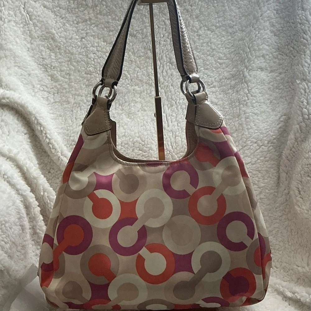 Coach Madison Maggie Op Art Signature shoulder bag